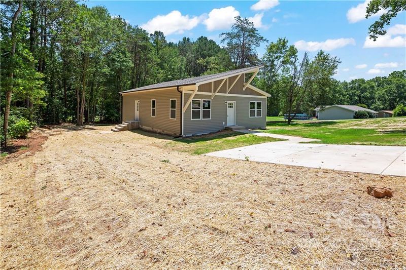 1402 8th Ave, Conover, NC 28613