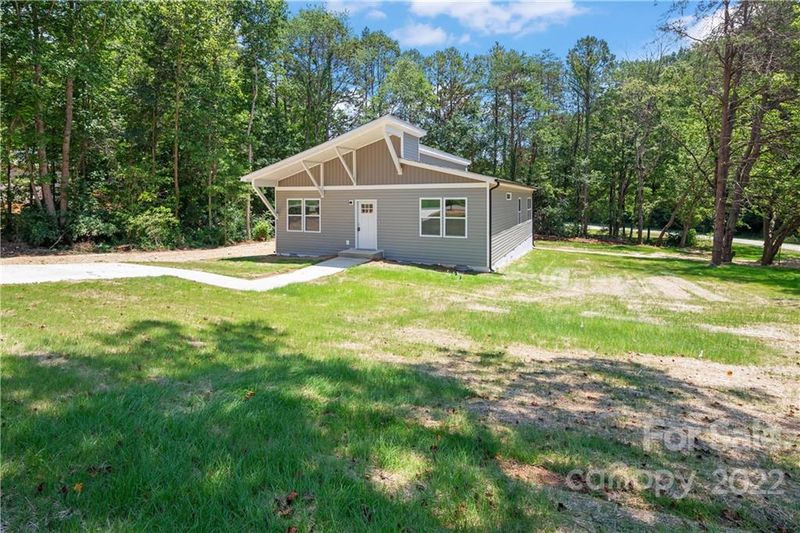 1402 8th Ave, Conover, NC 28613