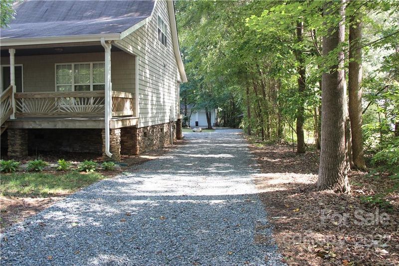 6717 Oak Hill Rd, Mint Hill, NC 28227