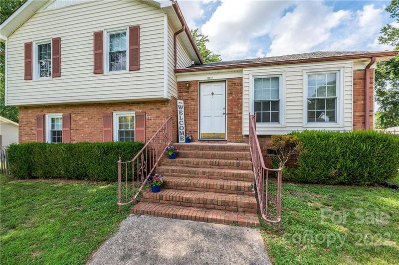 12211 Taragate Dr #9, Charlotte, NC 28273