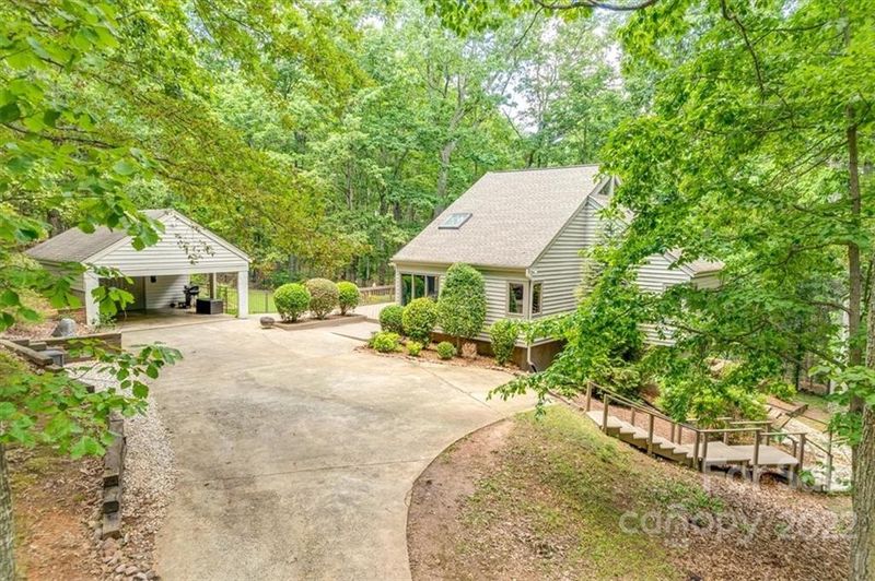 5604 Charter Oaks Ln, York, SC 29745