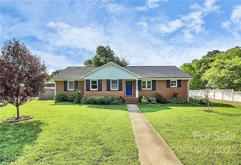 202 Franklin St, Pineville, NC 28134