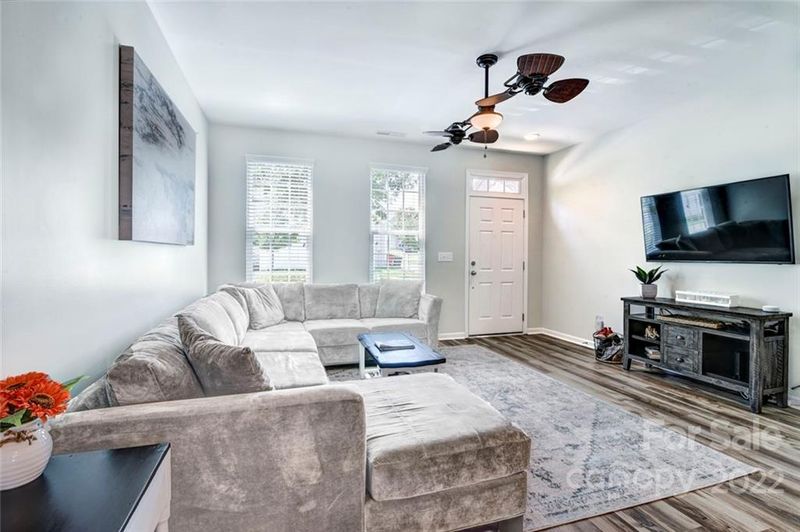 15812 Sharon Dale Dr, Davidson, NC 28036