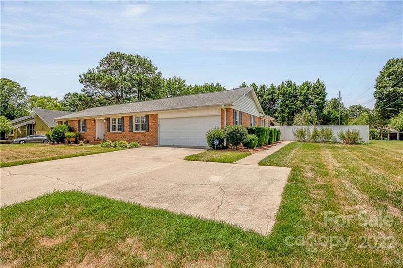 313 Williams Rd, Harrisburg, NC 28075