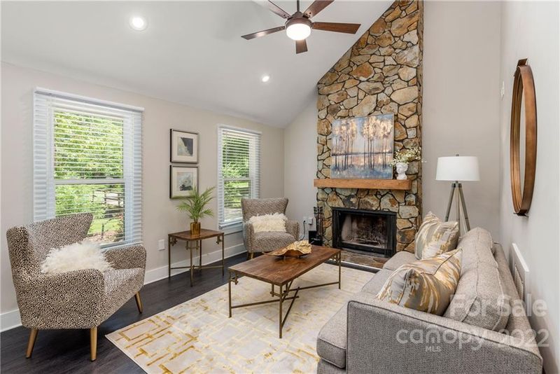 311 Meadowbrook Rd, Charlotte, NC 28211