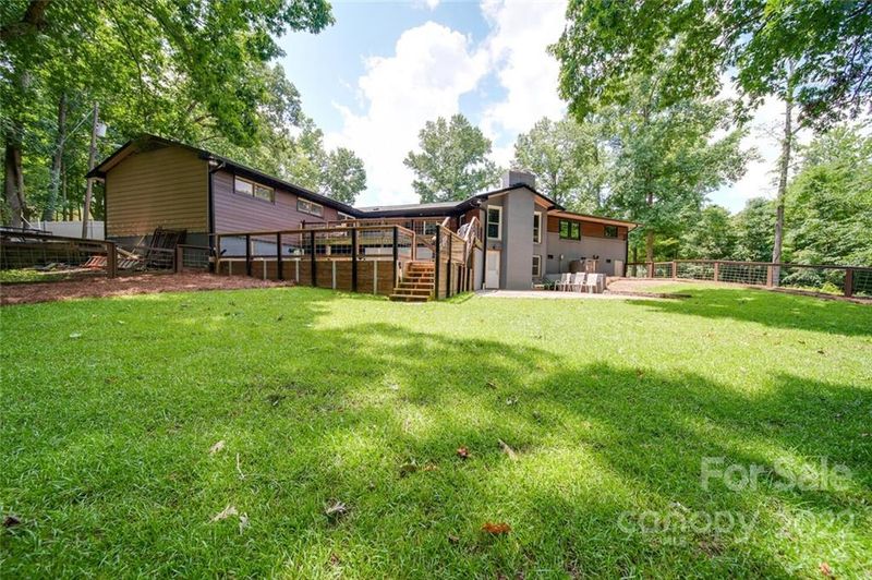 2001 Weddington Rd, Matthews, NC 28105