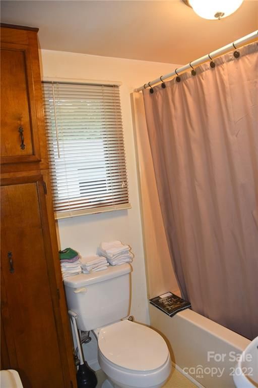 806 Carolyn Ave, Kannapolis, NC 28083