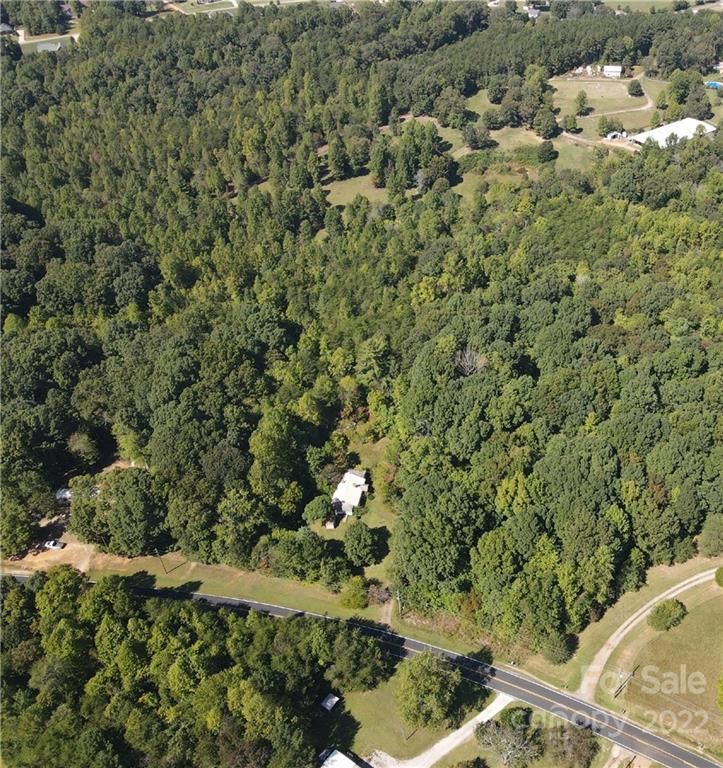 3281 Loop Rd, Lincolnton, NC 28092