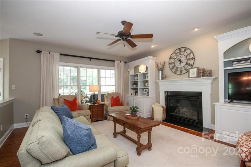 624 Ashgrove Ln, Charlotte, NC 28270