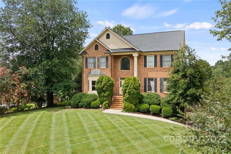 1107 38th Ave NE, Hickory, NC 28601
