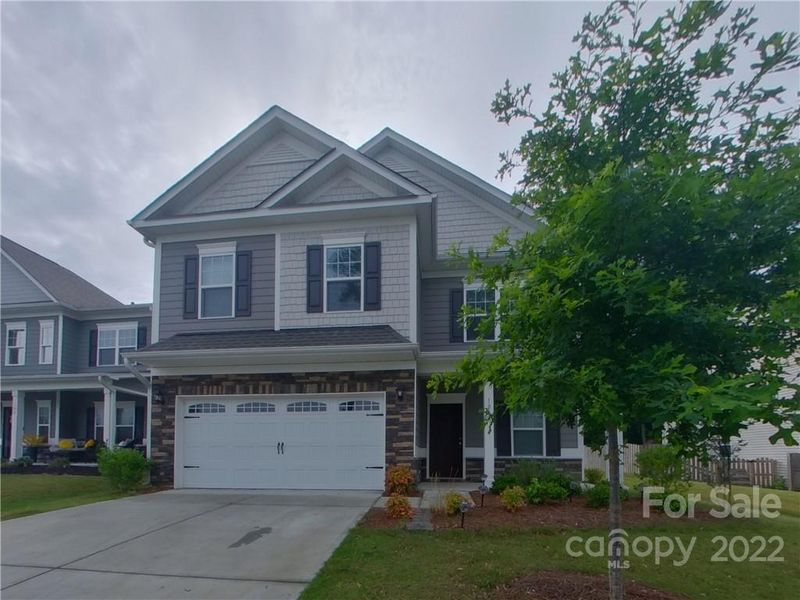 106 Clauser Rd N, Mount Holly, NC 28120