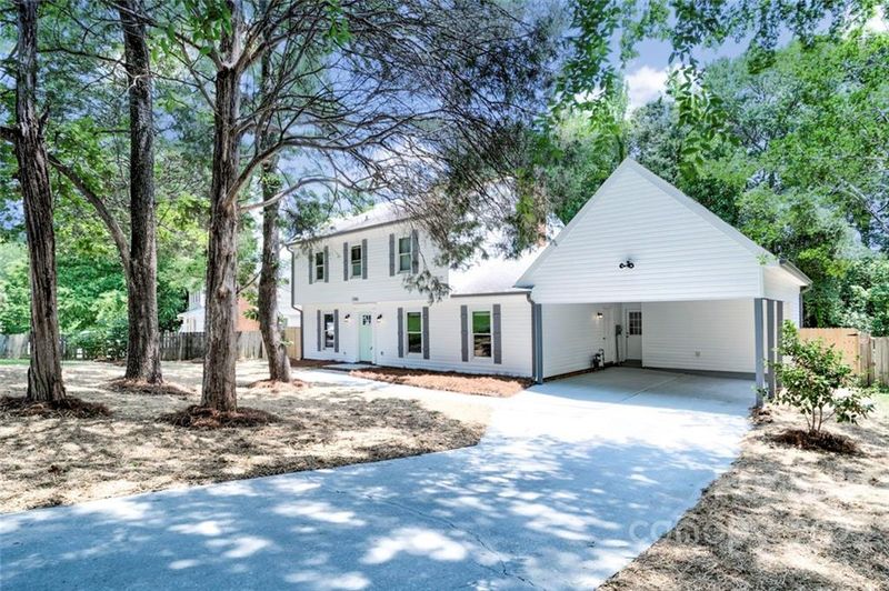 7700 Cedar Tree Ln, Charlotte, NC 28227
