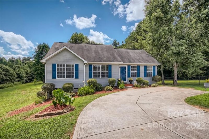 2300 Saluda Dr #51, Gastonia, NC 28054