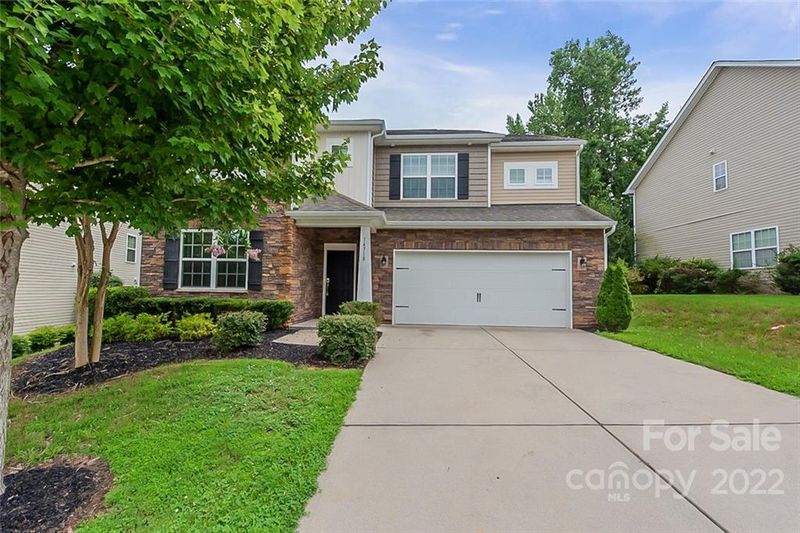 14718 Green Birch Dr, Pineville, NC 28134