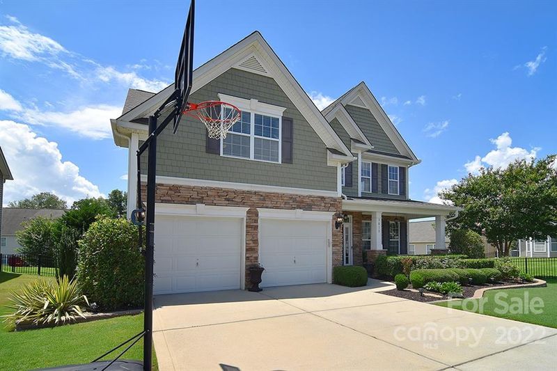 3015 Corrona Ln, Indian Trail, NC 28079