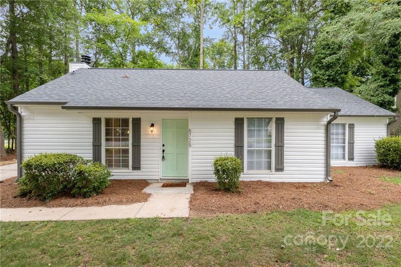 6725 Park Hickory Dr, Charlotte, NC 28227