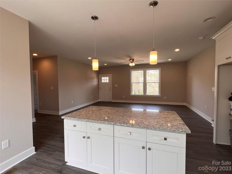 214 3rd Ave SE, Catawba, NC 28609