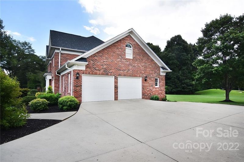2439 Eagle Dr NE, Conover, NC 28613