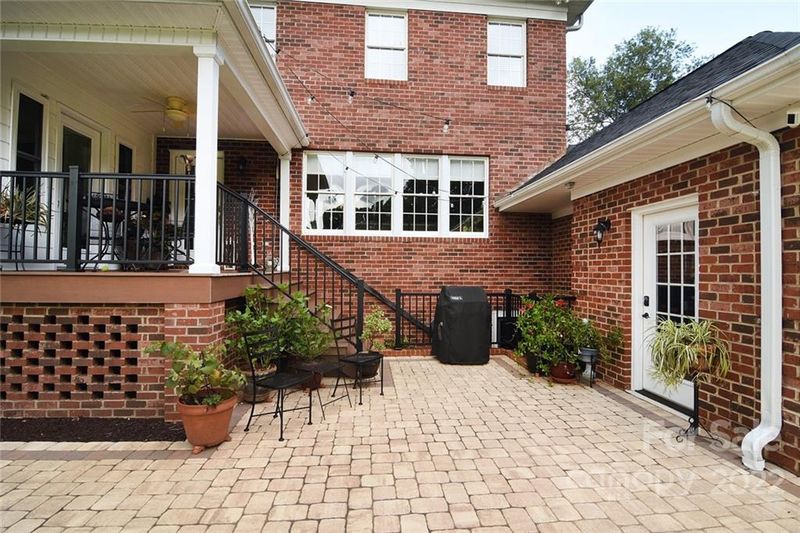 2439 Eagle Dr NE, Conover, NC 28613