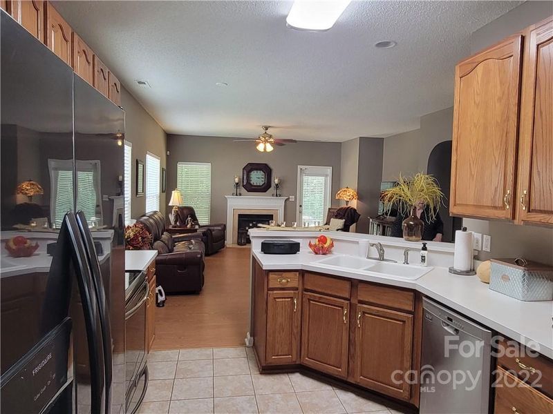 5847 Brookstone Dr, Concord, NC 28027