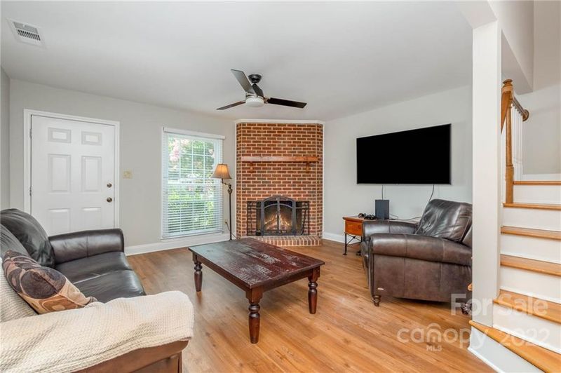 9108 Vicksburg Park Ct, Charlotte, NC 28210