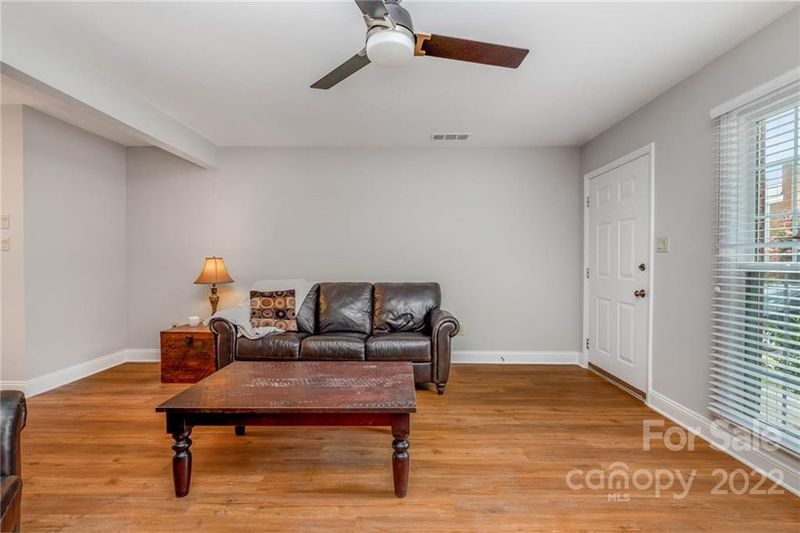9108 Vicksburg Park Ct, Charlotte, NC 28210