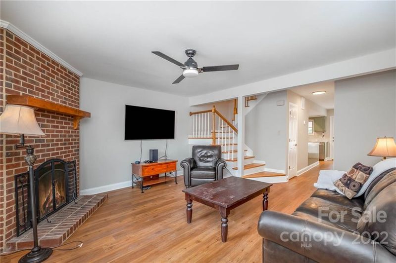 9108 Vicksburg Park Ct, Charlotte, NC 28210