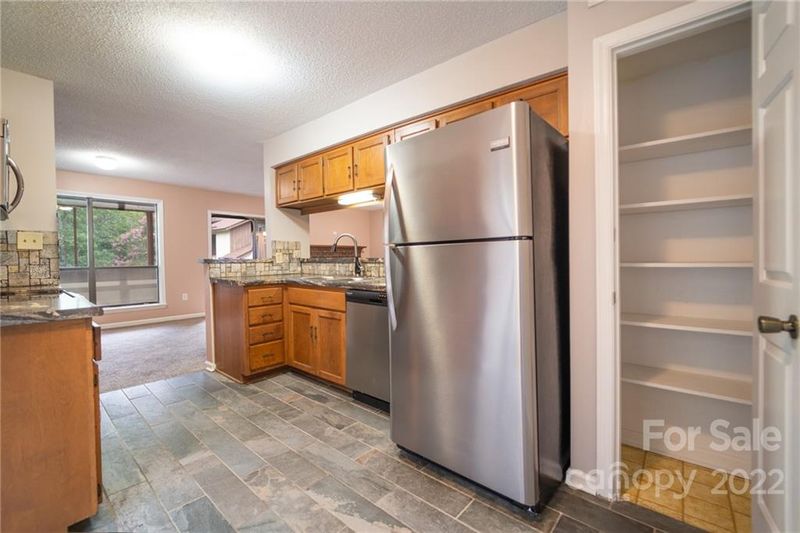 7130 Winery Ln, Charlotte, NC 28227