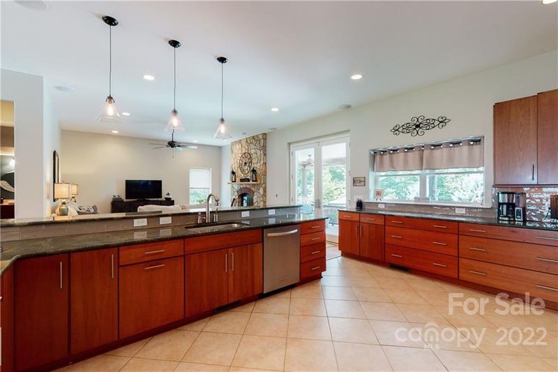 3969 Chatter Ln, Midland, NC 28107