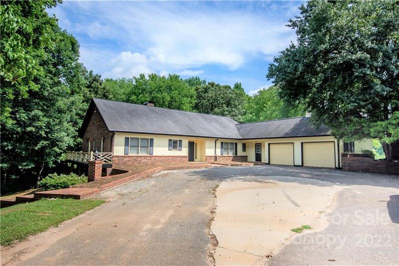 2840 Jack Whitener Rd, Newton, NC 28658