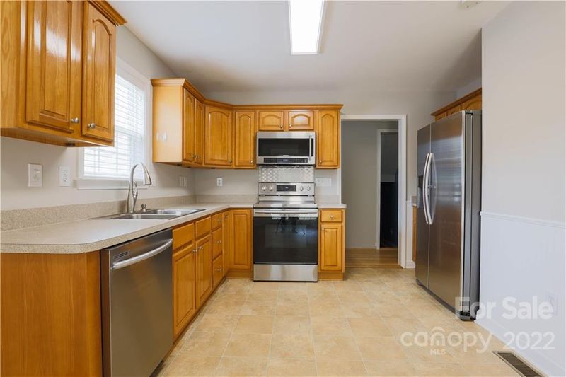 133 Talley Ridge Dr, Troutman, NC 28166