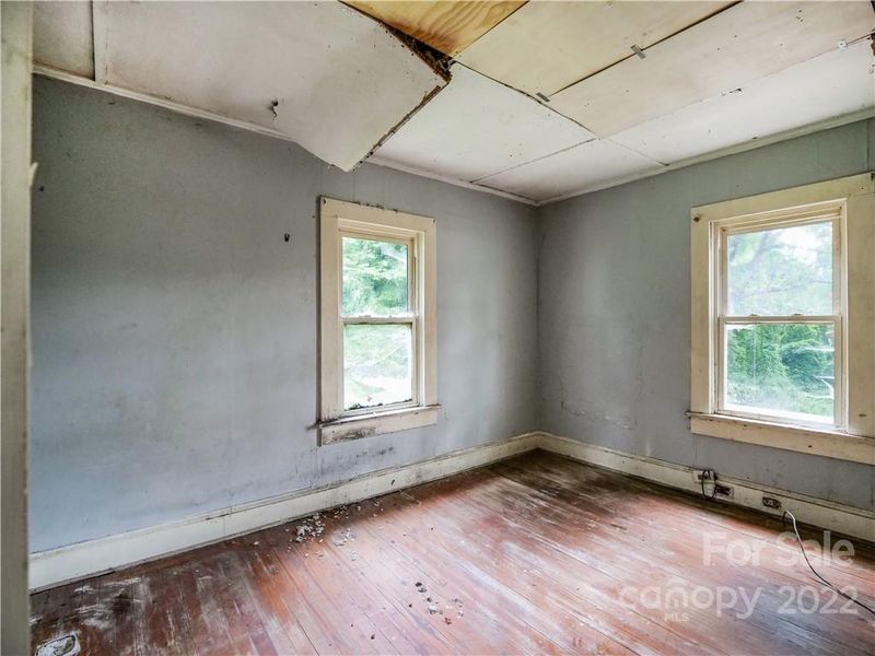 913 E Front St, Statesville, NC 28677