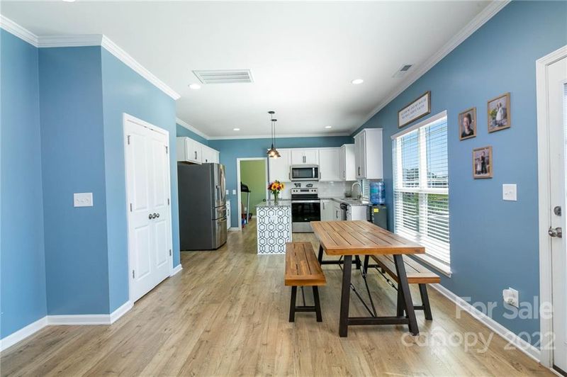 143 Fleming Dr, Statesville, NC 28677