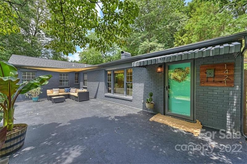 1421 Cyrus Dr, Charlotte, NC 28205