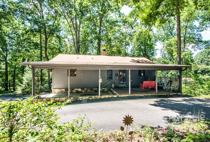 405 6th Ave SW, Conover, NC 28613