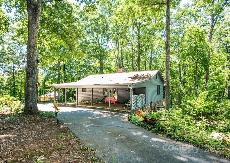 405 6th Ave SW, Conover, NC 28613