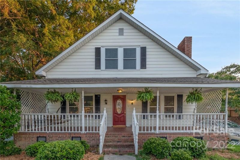 102 Knox St, Clover, SC 29710