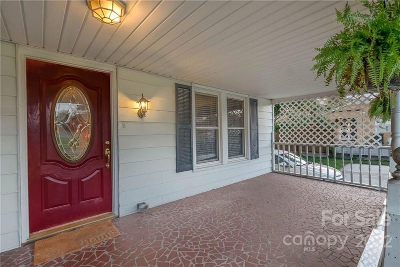 102 Knox St, Clover, SC 29710
