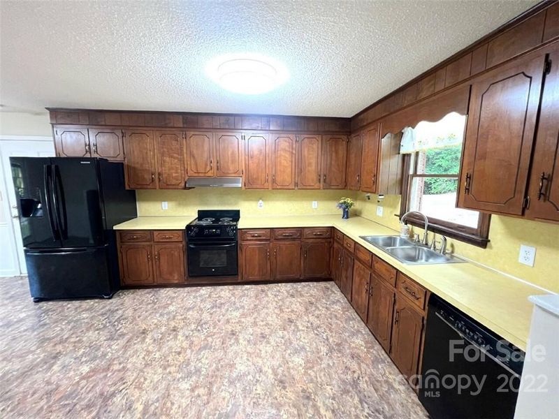 150 Helton Harris Rd, Stanley, NC 28164