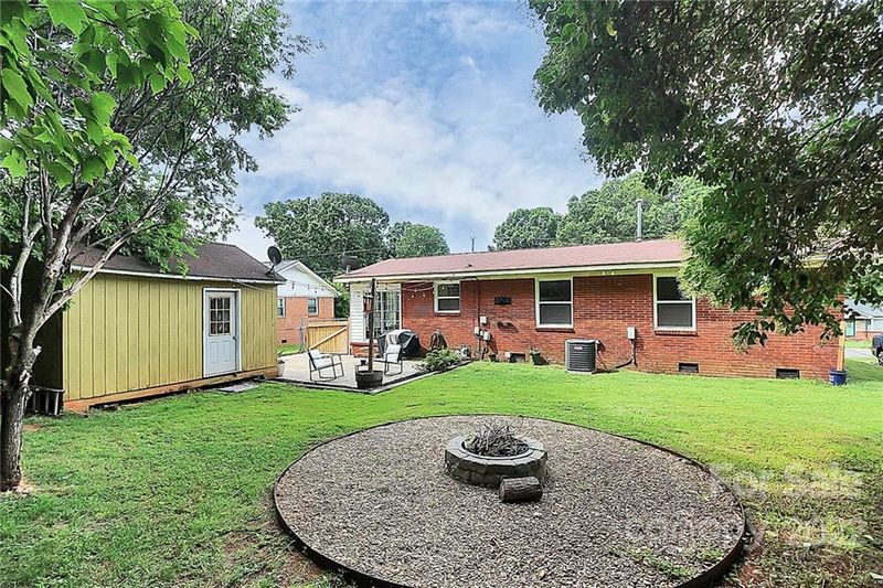 1621 Keeling Pl, Charlotte, NC 28210