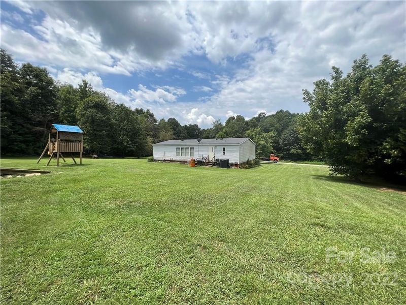 111 Branson Dr, Olin, NC 28660