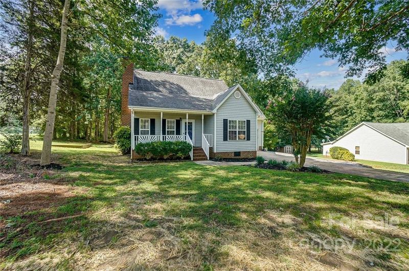 105 Easter Ln, Davidson, NC 28036
