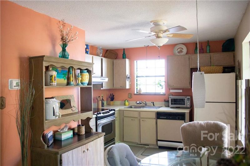 27086 Village Dr, Tega Cay, SC 29708
