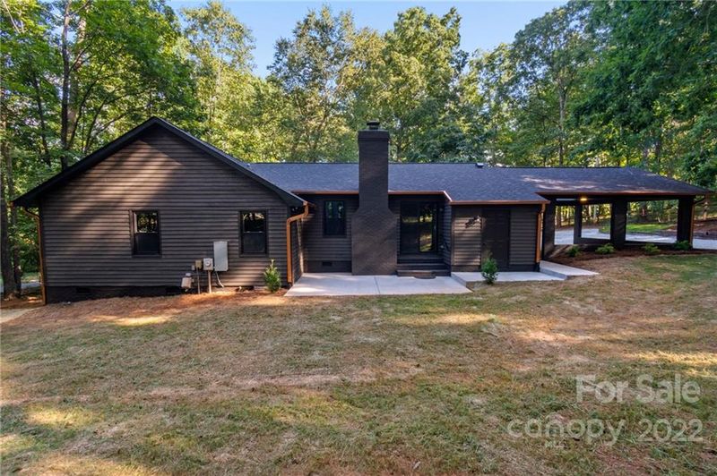 2218 Chestnut Ln, Matthews, NC 28104