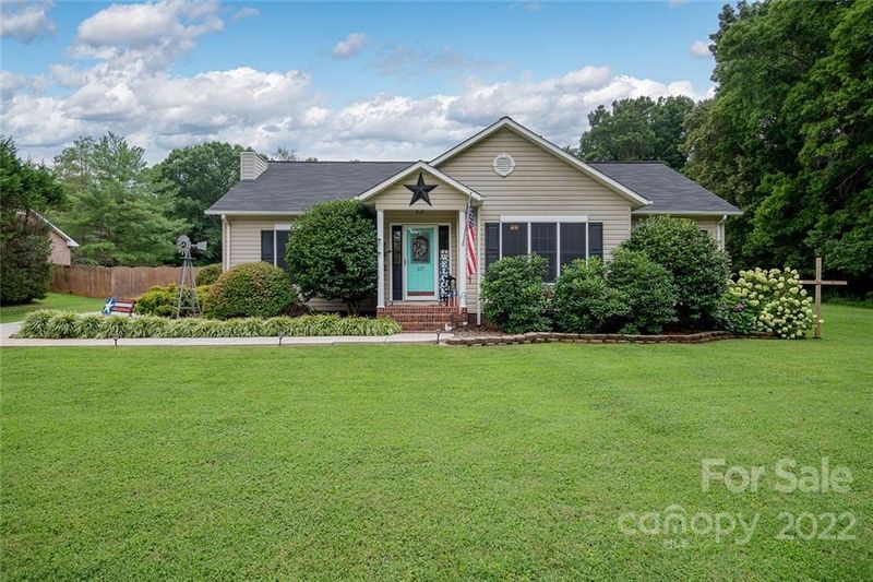 117 Cone Ct NW, Hickory, NC 28601