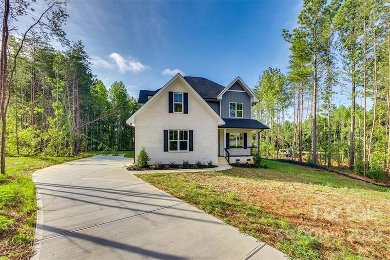 2616 Moon Creek Ln, Clover, SC 29710