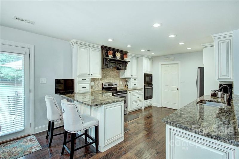 2814 Stockwood Dr, Gastonia, NC 28056