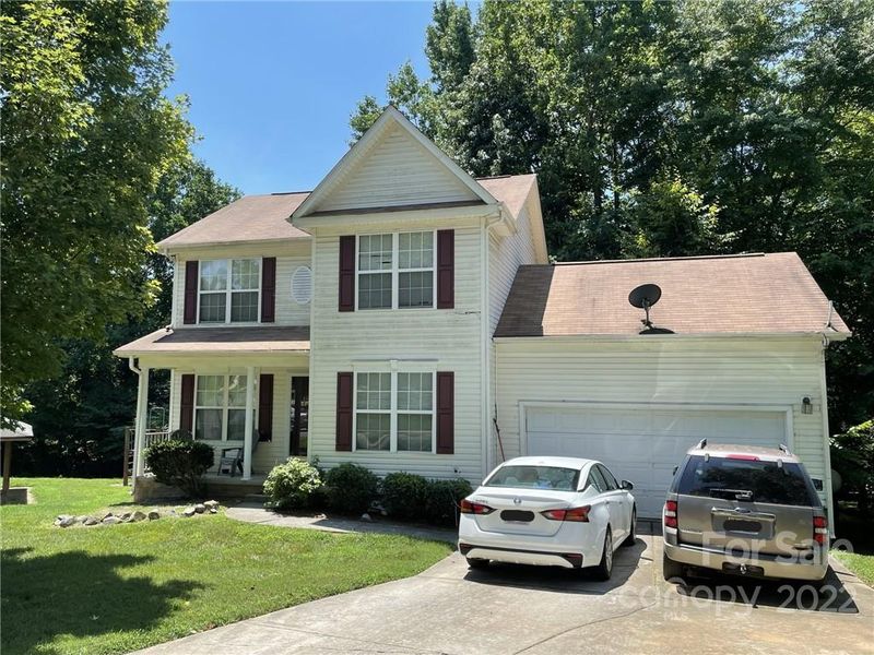 2420 Century Oaks Ln, Charlotte, NC 28262
