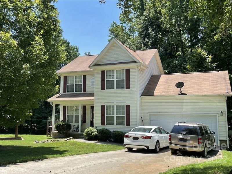 2420 Century Oaks Ln, Charlotte, NC 28262