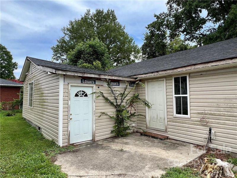 183 Mahan St, Concord, NC 28025